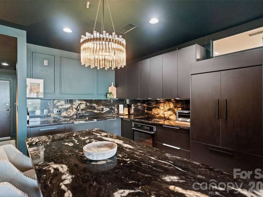 333 Trade Street, Charlotte, NC 28202.  MLS# CAR4298406, YatesRealty ID 4612. 