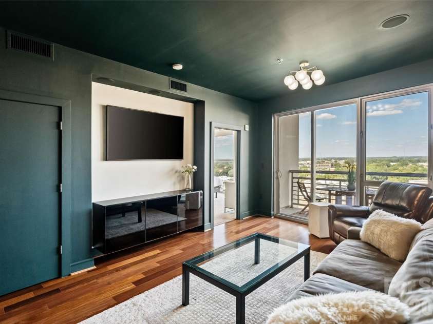 333 Trade Street, Charlotte, NC 28202.  MLS# CAR4298406, YatesRealty ID 4612. 