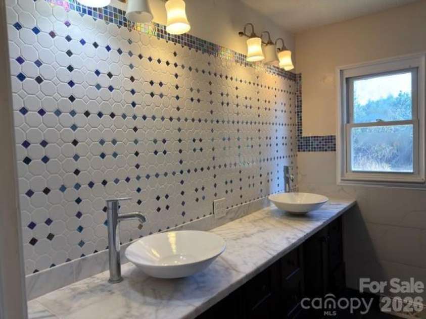 5376 Rhoney Road, Connelly Springs, NC 28612.  MLS# CAR4337293, YatesRealty ID 4612. 