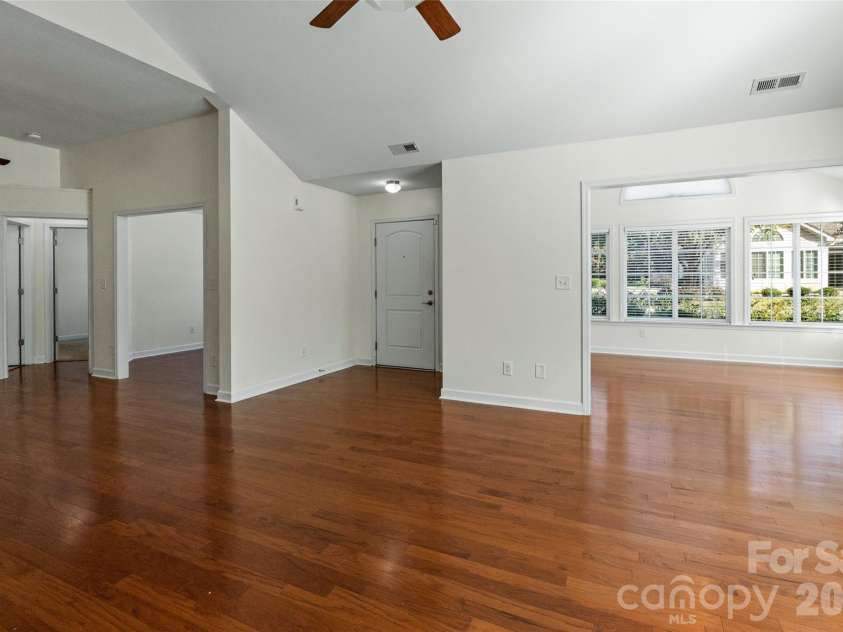 179 Lone Oak Circle, Rock Hill, SC 29732.  MLS# CAR4417183, YatesRealty ID 46120. 