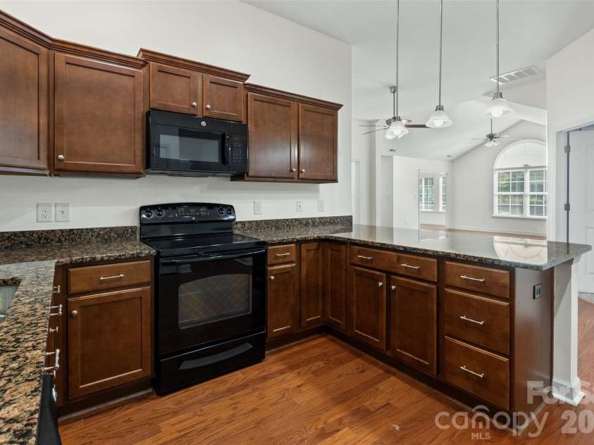 179 Lone Oak Circle, Rock Hill, SC 29732.  MLS# CAR4417183, YatesRealty ID 46120. 