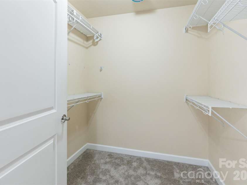 179 Lone Oak Circle, Rock Hill, SC 29732.  MLS# CAR4417183, YatesRealty ID 46120. 