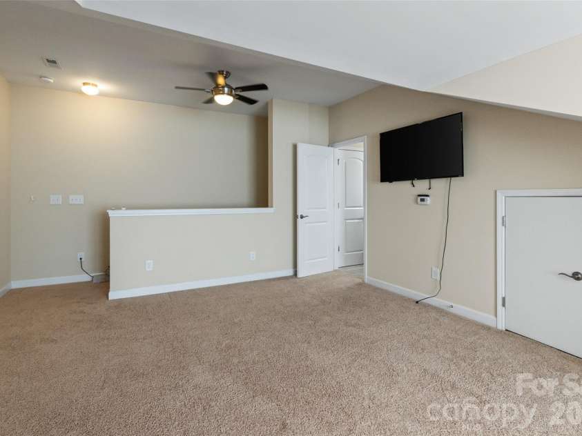 179 Lone Oak Circle, Rock Hill, SC 29732.  MLS# CAR4417183, YatesRealty ID 46120. 