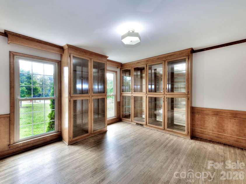 1401 Heatherloch Drive, Gastonia, NC 28054.  MLS# CAR4418870, YatesRealty ID 46121. 