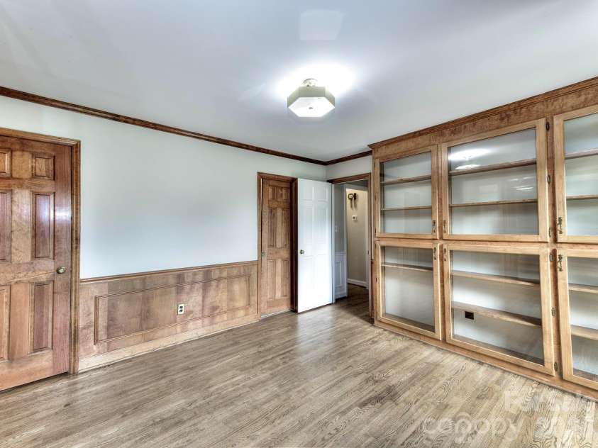 1401 Heatherloch Drive, Gastonia, NC 28054.  MLS# CAR4418870, YatesRealty ID 46121. 