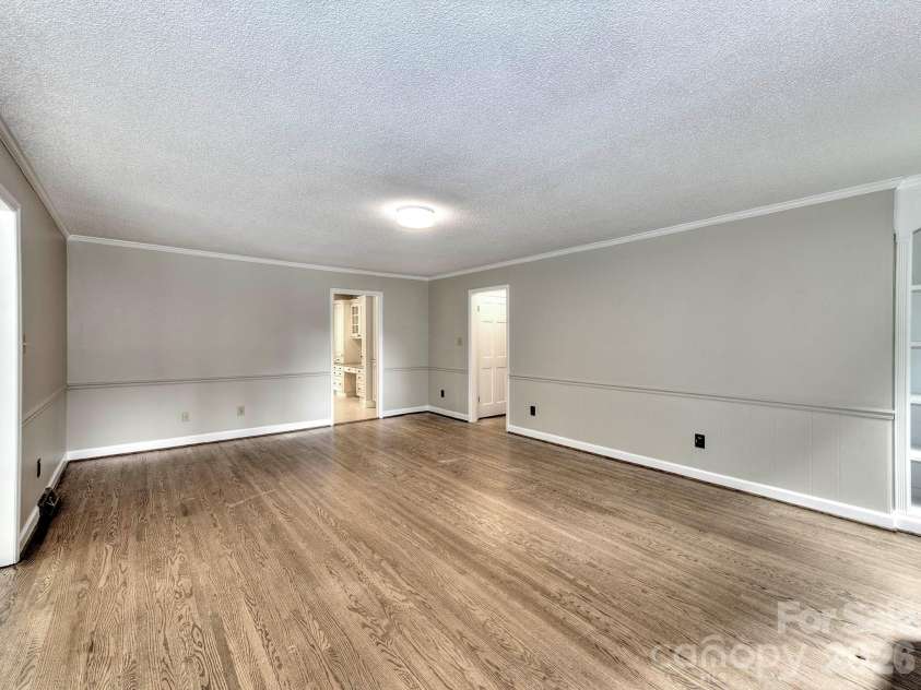 1401 Heatherloch Drive, Gastonia, NC 28054.  MLS# CAR4418870, YatesRealty ID 46121. 
