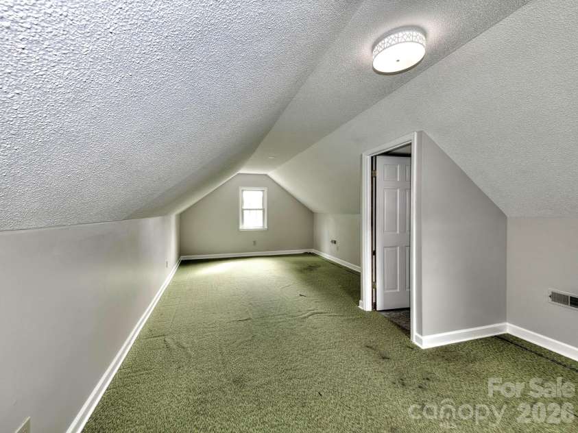 1401 Heatherloch Drive, Gastonia, NC 28054.  MLS# CAR4418870, YatesRealty ID 46121. 