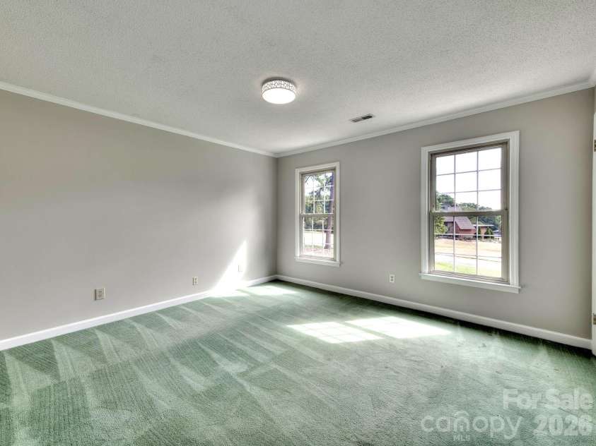 1401 Heatherloch Drive, Gastonia, NC 28054.  MLS# CAR4418870, YatesRealty ID 46121. 