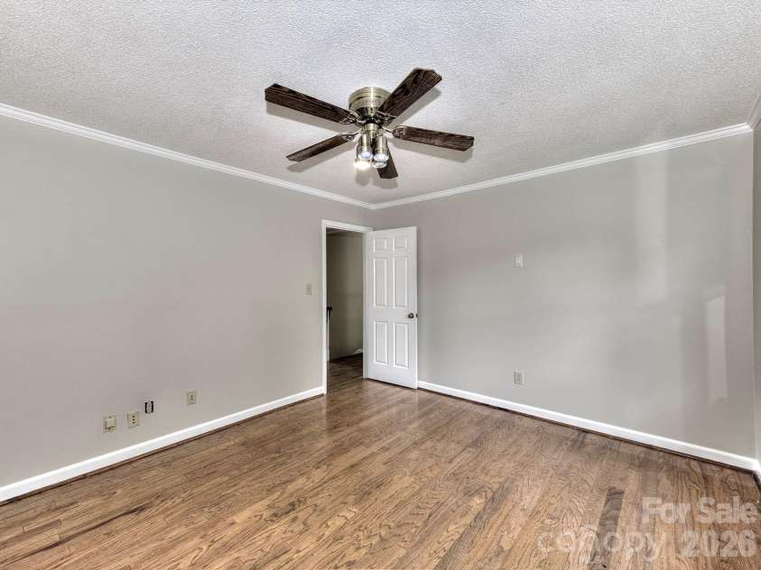1401 Heatherloch Drive, Gastonia, NC 28054.  MLS# CAR4418870, YatesRealty ID 46121. 