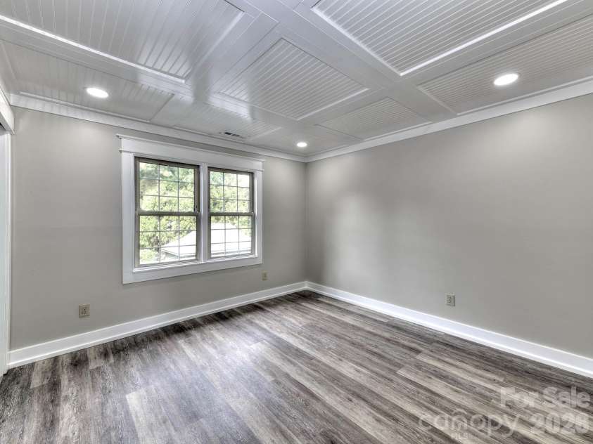 1401 Heatherloch Drive, Gastonia, NC 28054.  MLS# CAR4418870, YatesRealty ID 46121. 