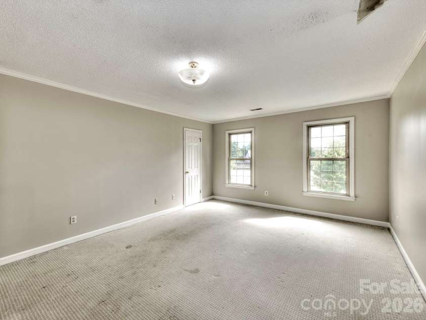 1401 Heatherloch Drive, Gastonia, NC 28054.  MLS# CAR4418870, YatesRealty ID 46121. 