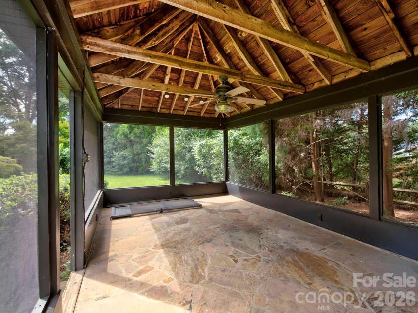 1401 Heatherloch Drive, Gastonia, NC 28054.  MLS# CAR4418870, YatesRealty ID 46121. 