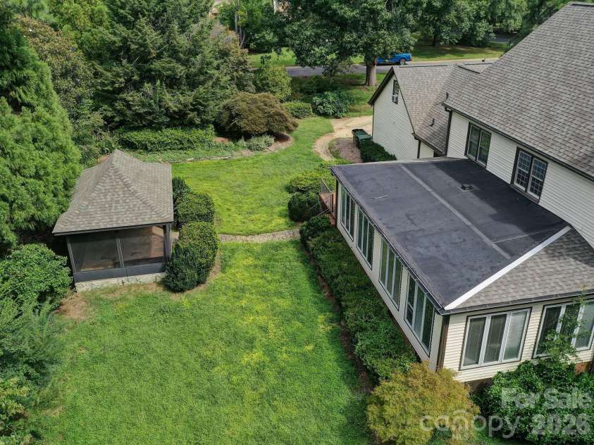 1401 Heatherloch Drive, Gastonia, NC 28054.  MLS# CAR4418870, YatesRealty ID 46121. 