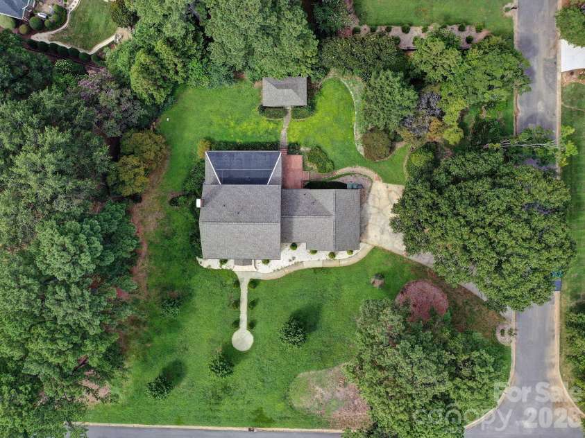 1401 Heatherloch Drive, Gastonia, NC 28054.  MLS# CAR4418870, YatesRealty ID 46121. 