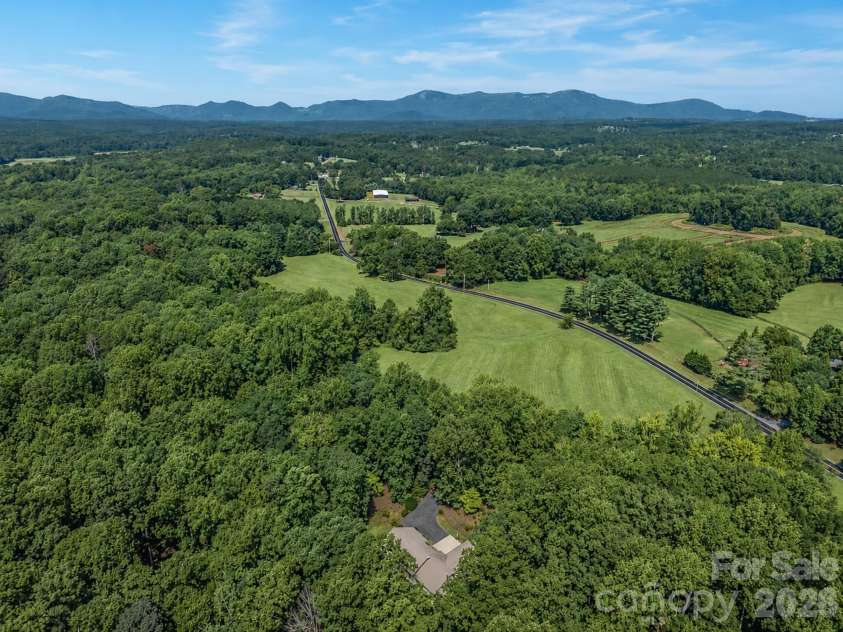 5 Jackson Grove, Landrum, SC 29356.  MLS# CAR4416972, YatesRealty ID 46122. 