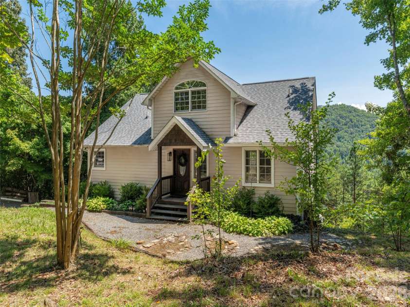 499 Match Point, Sylva, NC 28779.  MLS# CAR4417210, YatesRealty ID 46124. 
