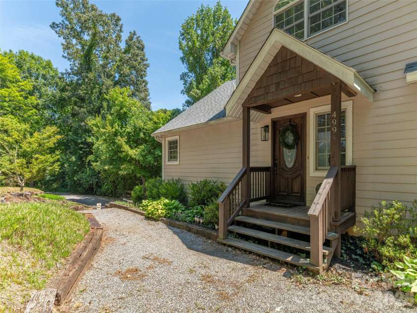 499 Match Point, Sylva, NC 28779.  MLS# CAR4417210, YatesRealty ID 46124. 