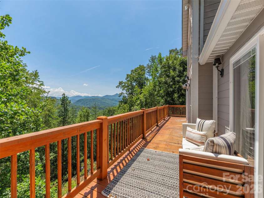 499 Match Point, Sylva, NC 28779.  MLS# CAR4417210, YatesRealty ID 46124. 