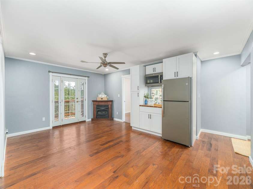 499 Match Point, Sylva, NC 28779.  MLS# CAR4417210, YatesRealty ID 46124. 