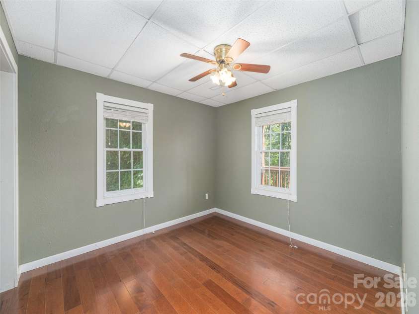 499 Match Point, Sylva, NC 28779.  MLS# CAR4417210, YatesRealty ID 46124. 