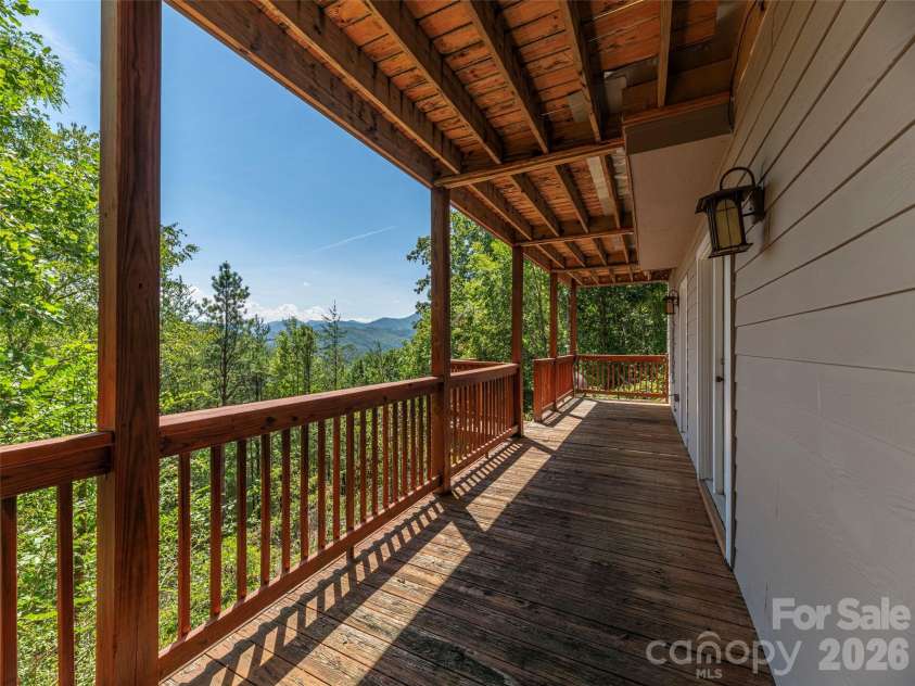 499 Match Point, Sylva, NC 28779.  MLS# CAR4417210, YatesRealty ID 46124. 