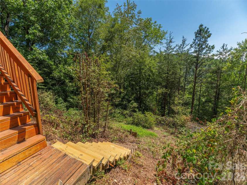 499 Match Point, Sylva, NC 28779.  MLS# CAR4417210, YatesRealty ID 46124. 