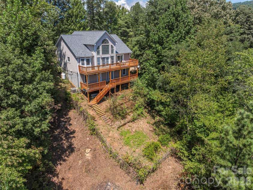 499 Match Point, Sylva, NC 28779.  MLS# CAR4417210, YatesRealty ID 46124. 