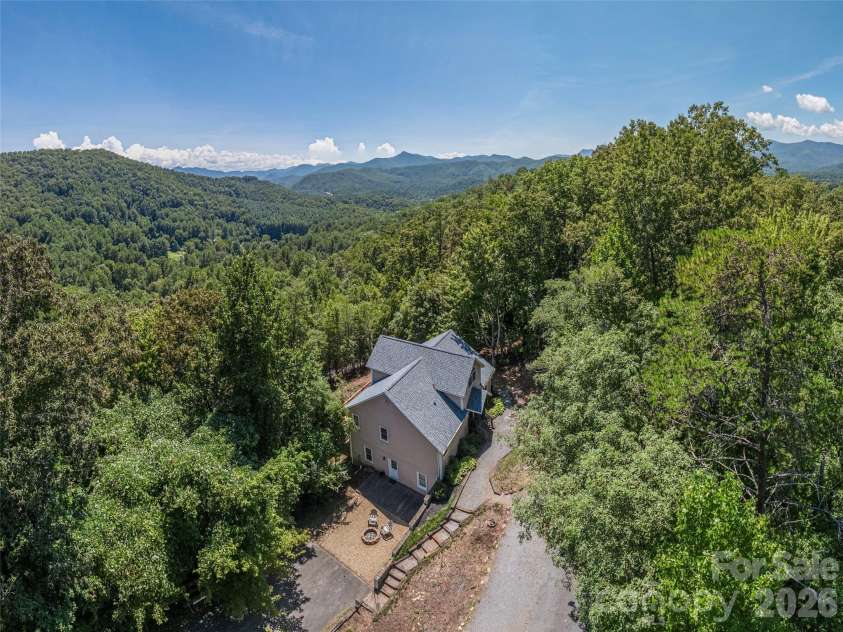 499 Match Point, Sylva, NC 28779.  MLS# CAR4417210, YatesRealty ID 46124. 