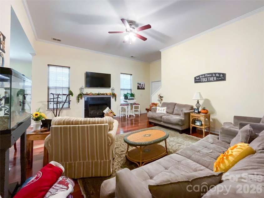 2702 Piersland Drive, Matthews, NC 28104.  MLS# CAR4416669, YatesRealty ID 46126. 