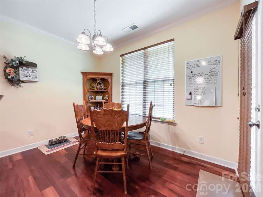 2702 Piersland Drive, Matthews, NC 28104.  MLS# CAR4416669, YatesRealty ID 46126. 
