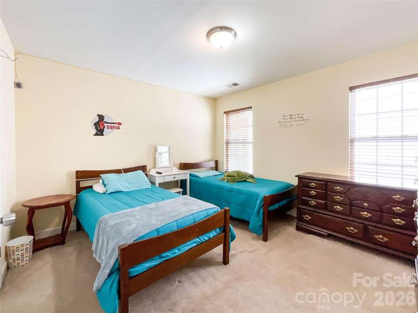 2702 Piersland Drive, Matthews, NC 28104.  MLS# CAR4416669, YatesRealty ID 46126. 