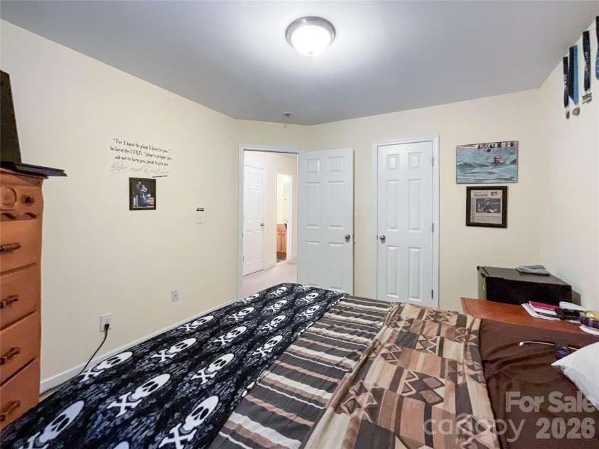 2702 Piersland Drive, Matthews, NC 28104.  MLS# CAR4416669, YatesRealty ID 46126. 