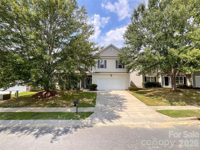 2702 Piersland Drive, Matthews, NC 28104.  MLS# CAR4416669, YatesRealty ID 46126. 
