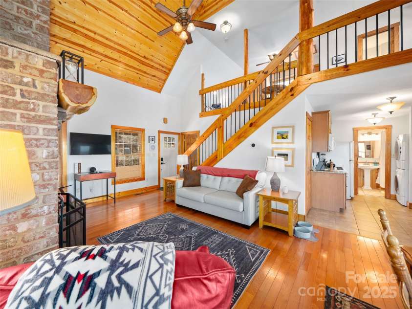 20 Claw Court, Bakersville, NC 28705.  MLS# CAR4240555, YatesRealty ID 4613. 