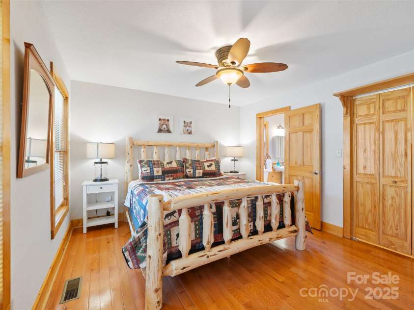 20 Claw Court, Bakersville, NC 28705.  MLS# CAR4240555, YatesRealty ID 4613. 