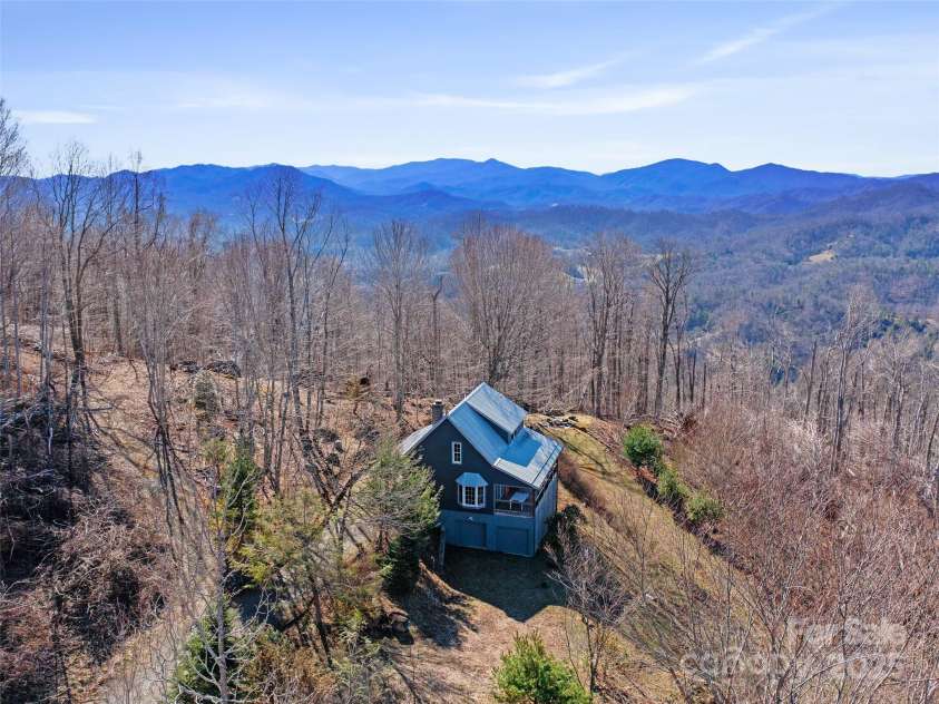 20 Claw Court, Bakersville, NC 28705.  MLS# CAR4240555, YatesRealty ID 4613. 