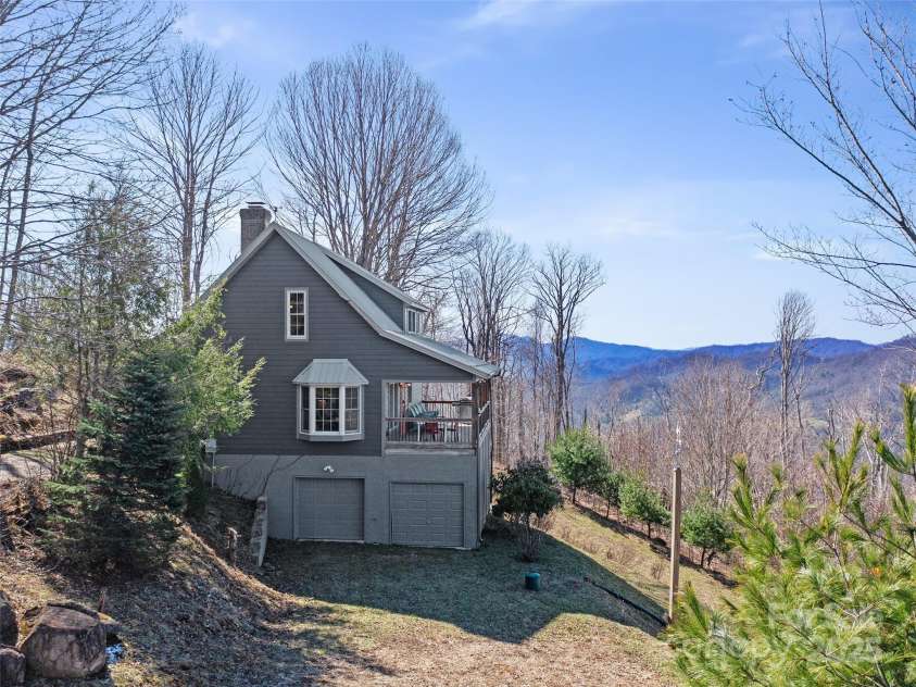 20 Claw Court, Bakersville, NC 28705.  MLS# CAR4240555, YatesRealty ID 4613. 