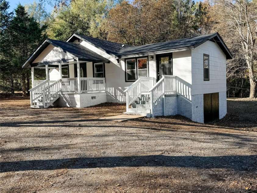 537 Maske Road, Mount Gilead, NC 27306.  MLS# CAR4320638, YatesRealty ID 4613. 