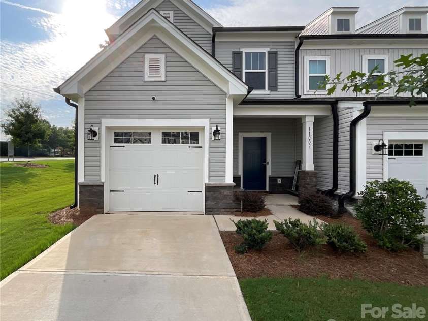 11009 Pagebrook Lane, Charlotte, NC 28214.  MLS# CAR4414529, YatesRealty ID 46130. 