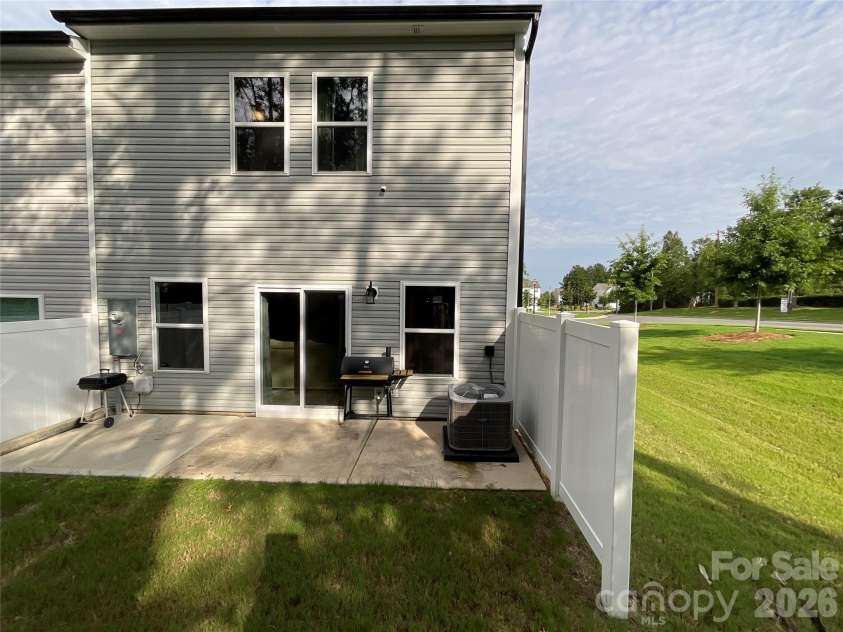 11009 Pagebrook Lane, Charlotte, NC 28214.  MLS# CAR4414529, YatesRealty ID 46130. 