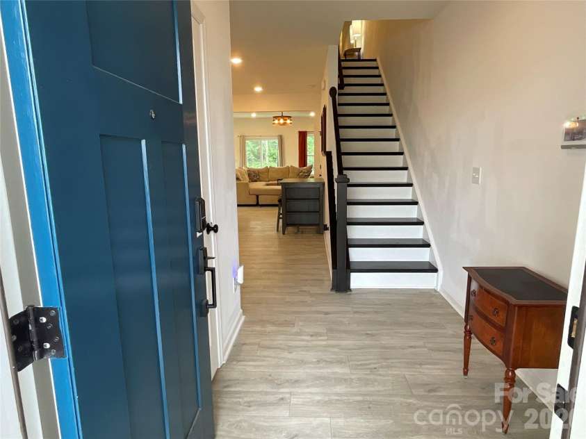 11009 Pagebrook Lane, Charlotte, NC 28214.  MLS# CAR4414529, YatesRealty ID 46130. 