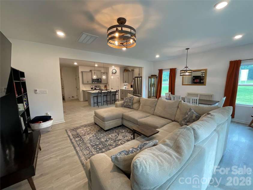 11009 Pagebrook Lane, Charlotte, NC 28214.  MLS# CAR4414529, YatesRealty ID 46130. 