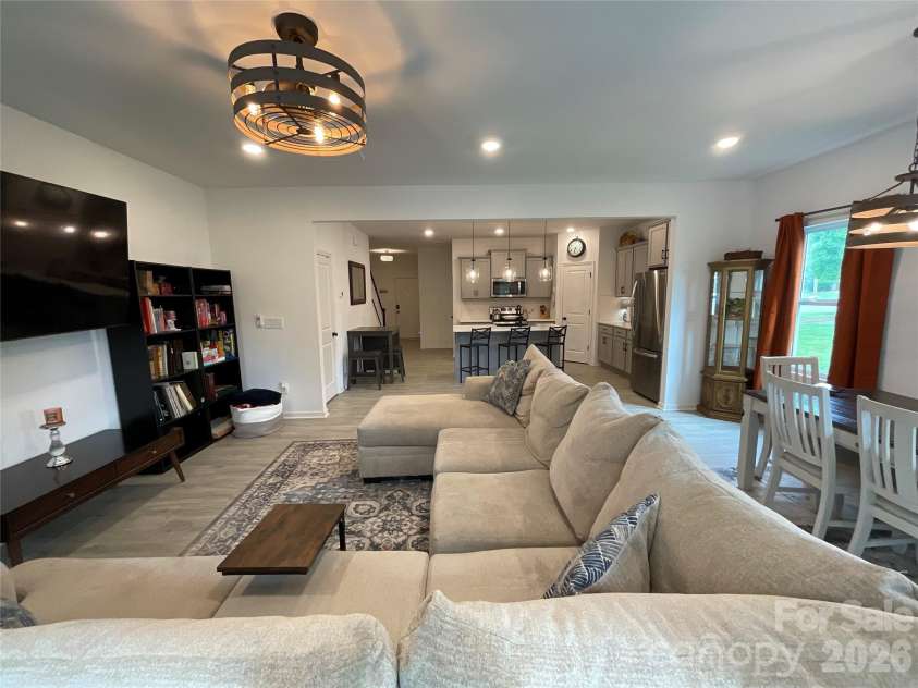 11009 Pagebrook Lane, Charlotte, NC 28214.  MLS# CAR4414529, YatesRealty ID 46130. 
