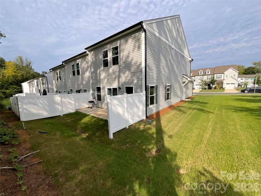11009 Pagebrook Lane, Charlotte, NC 28214.  MLS# CAR4414529, YatesRealty ID 46130. 