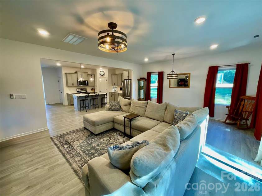 11009 Pagebrook Lane, Charlotte, NC 28214.  MLS# CAR4414529, YatesRealty ID 46130. 