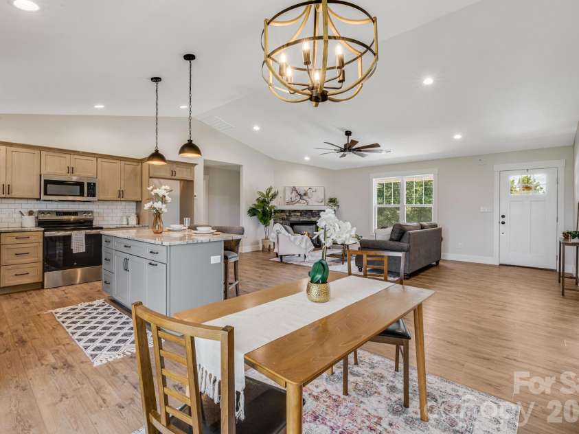 735 Jupiter Road, Weaverville, NC 28787.  MLS# CAR4410914, YatesRealty ID 46131. Dining Area