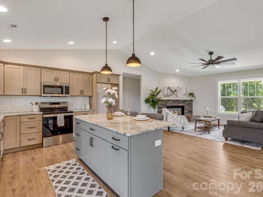 735 Jupiter Road, Weaverville, NC 28787.  MLS# CAR4410914, YatesRealty ID 46131. Kitchen Island