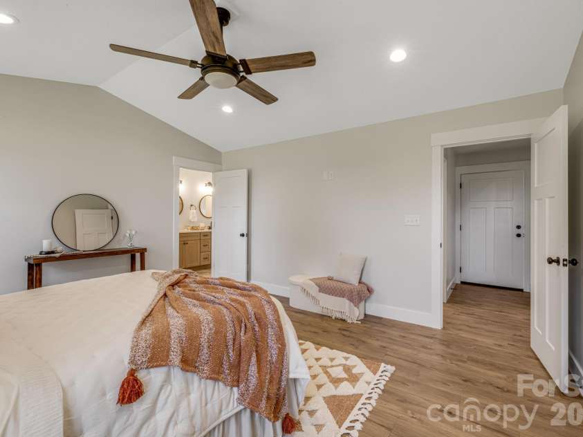 735 Jupiter Road, Weaverville, NC 28787.  MLS# CAR4410914, YatesRealty ID 46131. Primary Suite