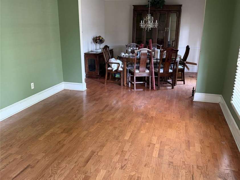 6625 Woodfield Drive, Charlotte, NC 28215.  MLS# CAR4417217, YatesRealty ID 46133. 