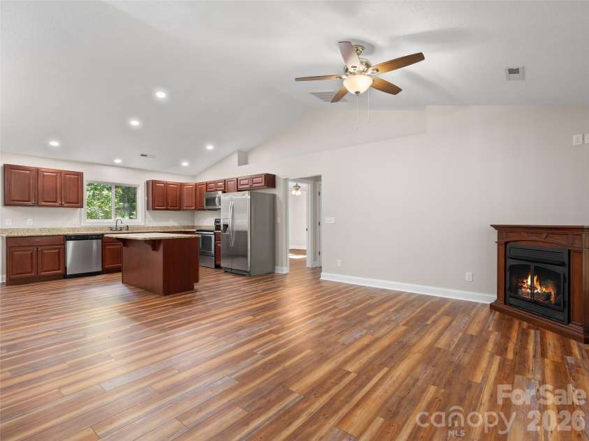 11 Tahchee Trail, Fletcher, NC 28732.  MLS# CAR4415640, YatesRealty ID 46135. 